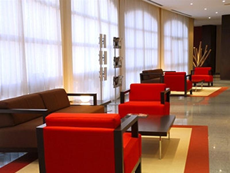 Hotel Ilunion Golf Badajoz Exterior foto